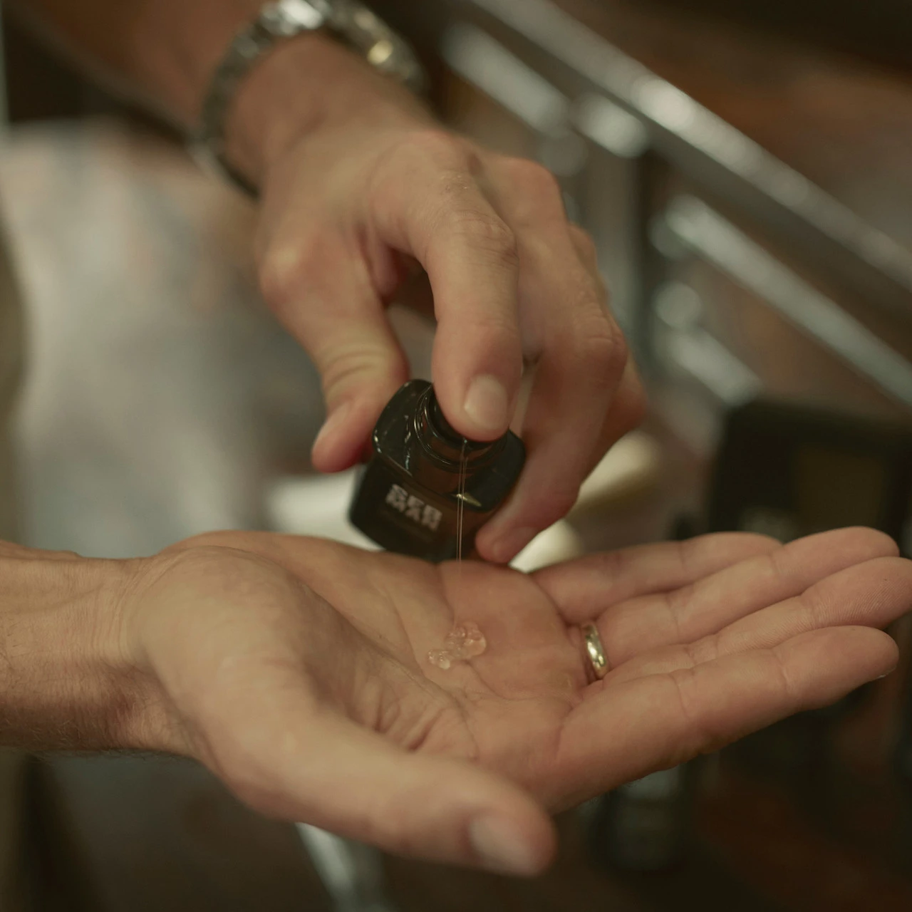 Huile Sublimatrice Cheveux Et Barbe The Groom Seb Man 30ml – Image 4